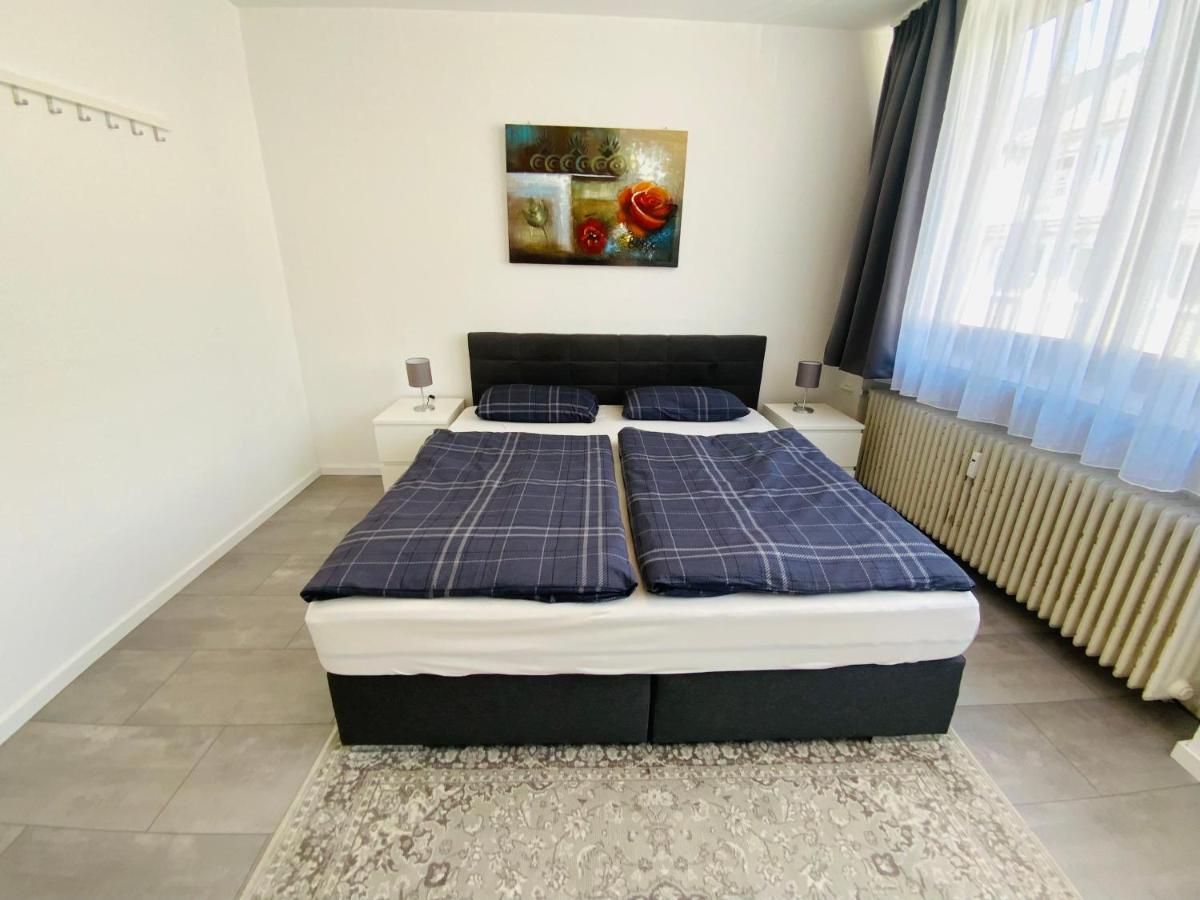 Sehr Schoenes Haus Mit Terasse Naehe Duesseldorf Apartment Krefeld Bagian luar foto